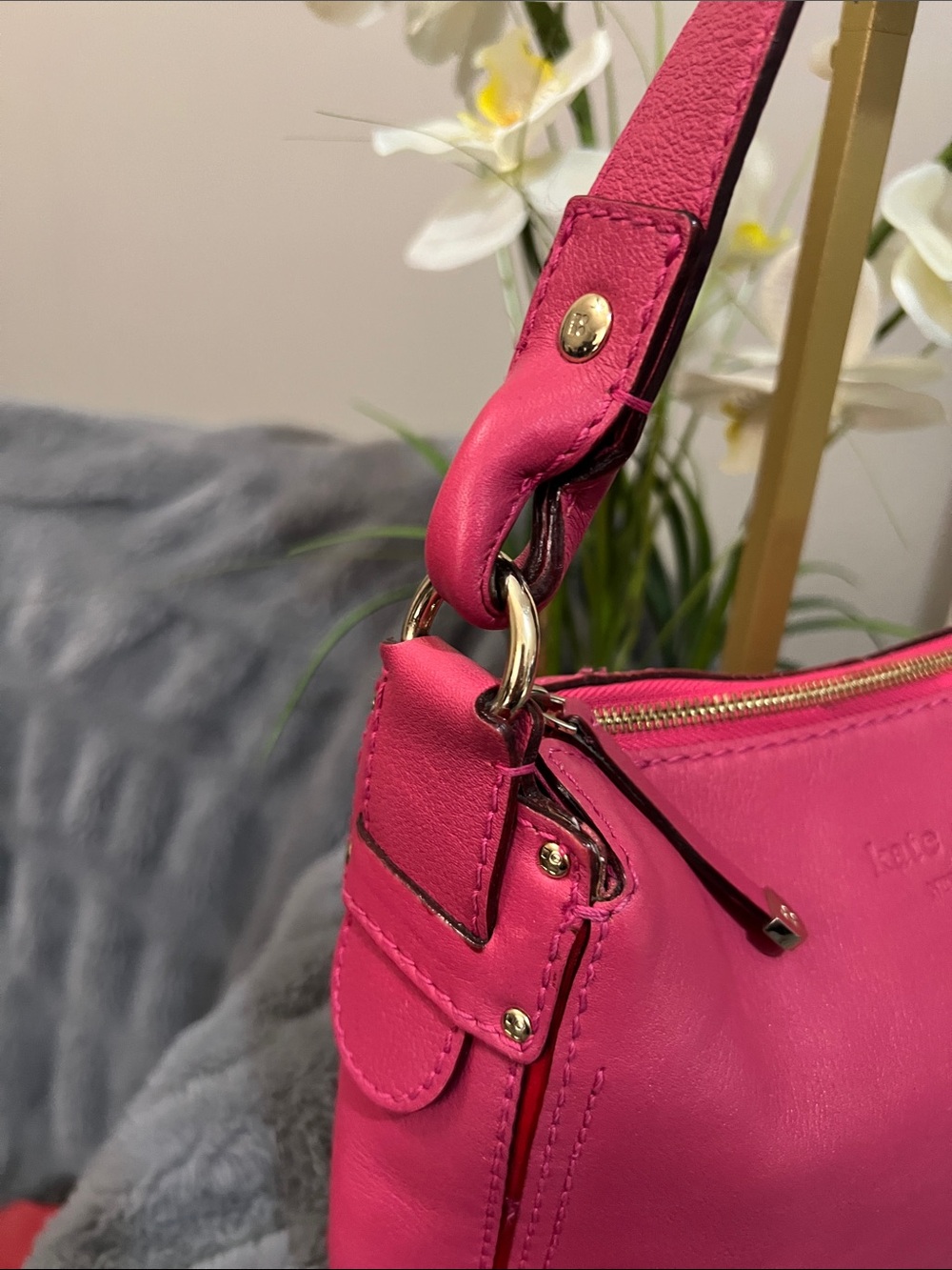 KATE SPADE Sadie Pink Leather Novelty Shoulder Bag with Parrot Painting EUC - Picture 3 of 9